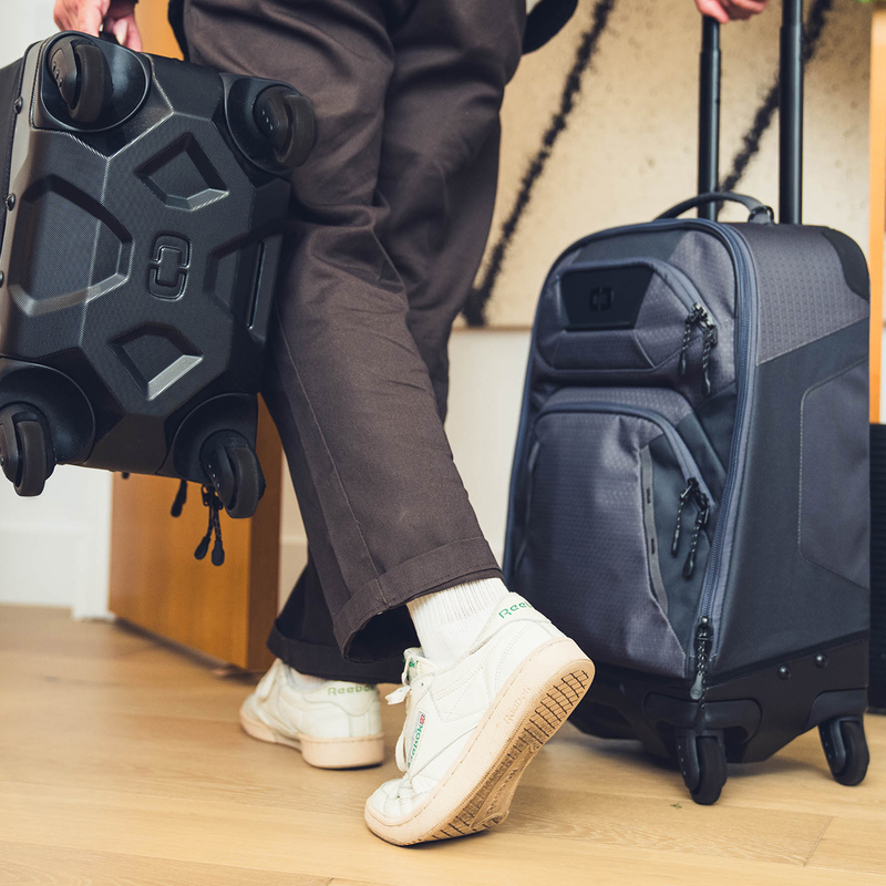 Sac de Voyage Renegade 22" à 4 Roues - View 2
